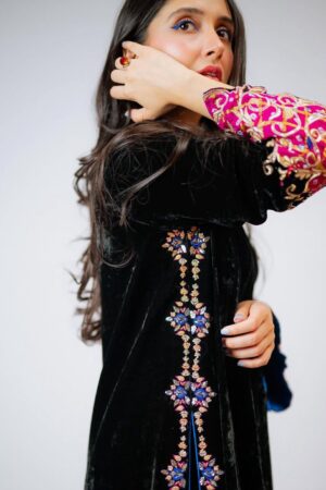 Roxie - Black with Hot Pink